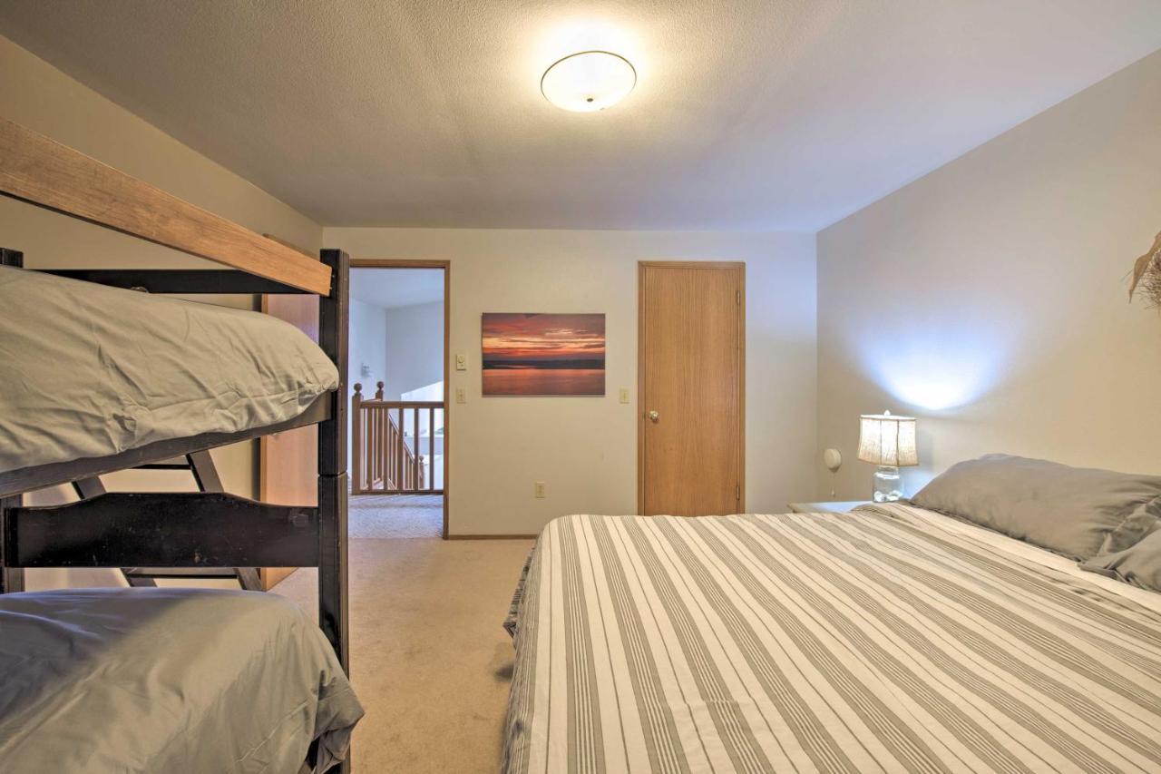 Warm Beach Hideaway With Private Beach! Stanwood Exterior foto
